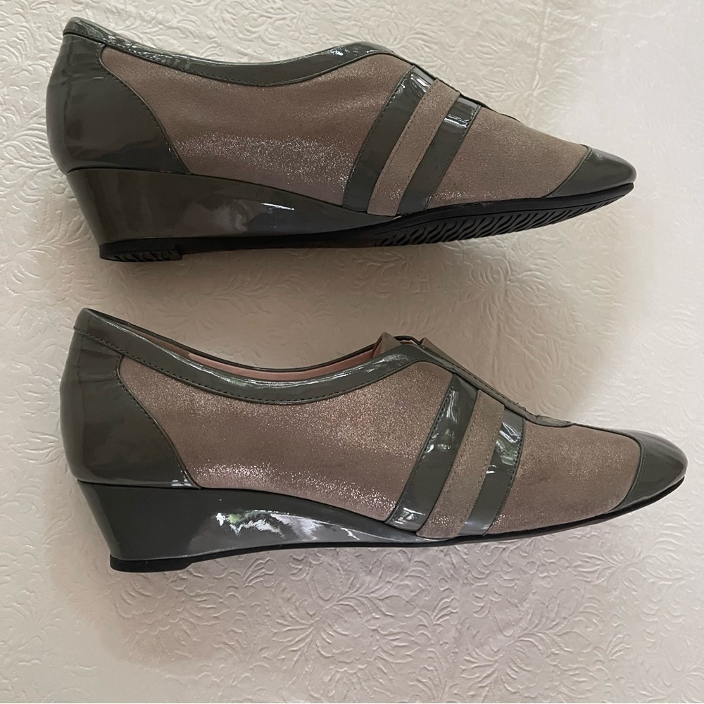 Taryn Rose Paislee Sneaker Wedge - Picture 8 of 12